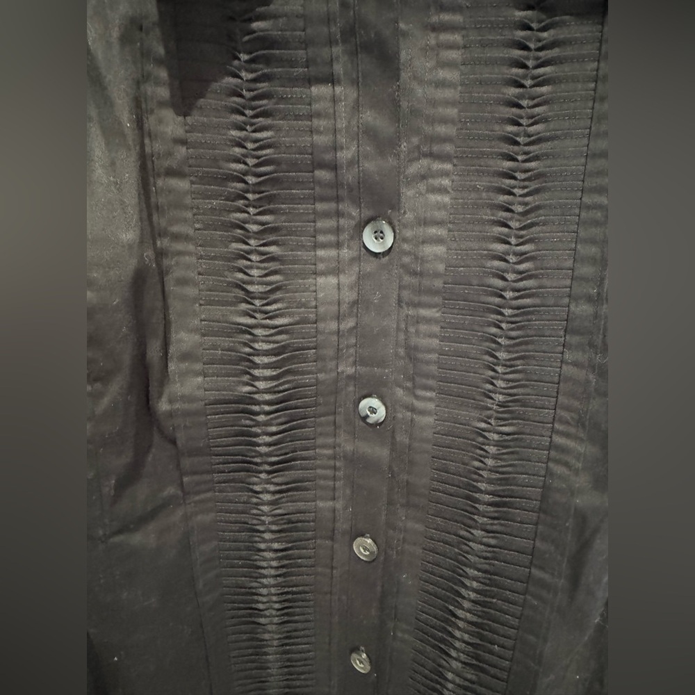 Black Liz Claiborne Sleeveless, Buttoned up Shirt Size 16. - Picture 5 of 6